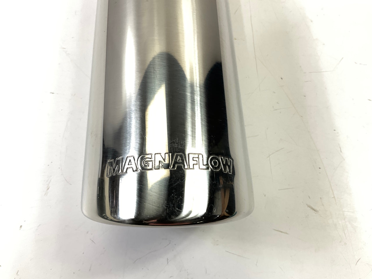 Magnaflow 35111 Polished Stainless Steel Exhaust Tip, 2.5'' Inlet, 3'' Outlet
