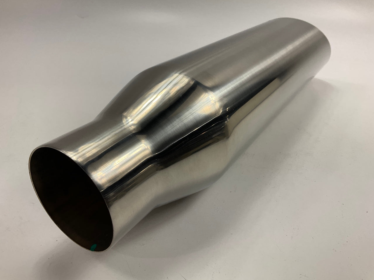 Magnaflow 35146 Stainless Steel Exhaust Tip 2.5'' ID Inlet 4'' Round Out, 18'' Long