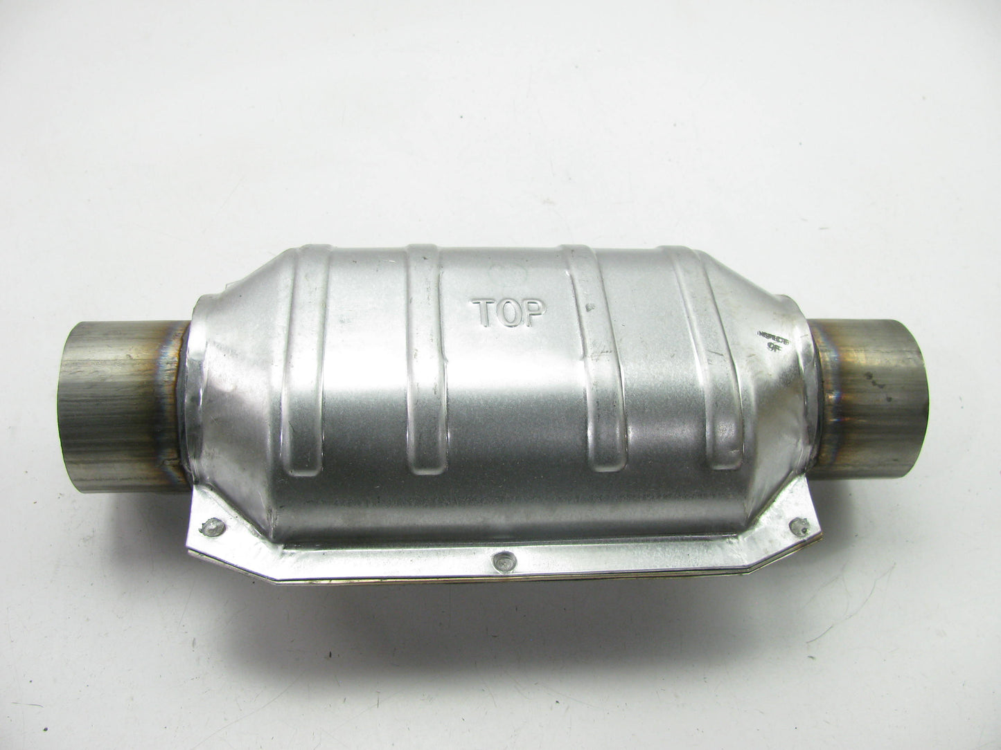 Magnaflow 444006 Universal Catalytic Converter - 2.5'' California CARB Compliant