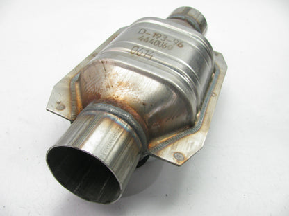 Magnaflow 444006 Universal Catalytic Converter - 2.5'' California CARB Compliant