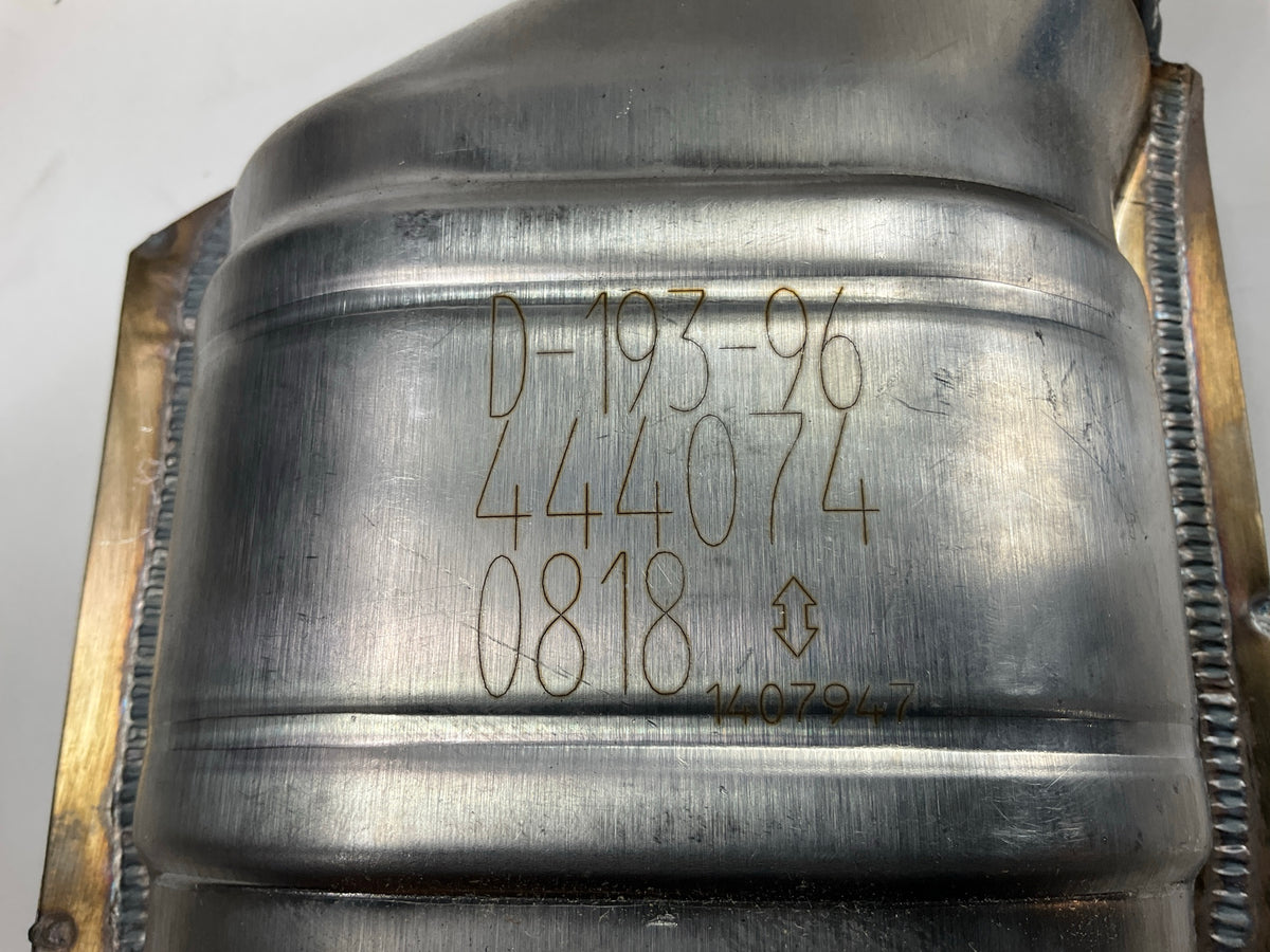 Magnaflow 444074 Catalytic Converter CARB (California) Approved, 2'' Outlet Inlet