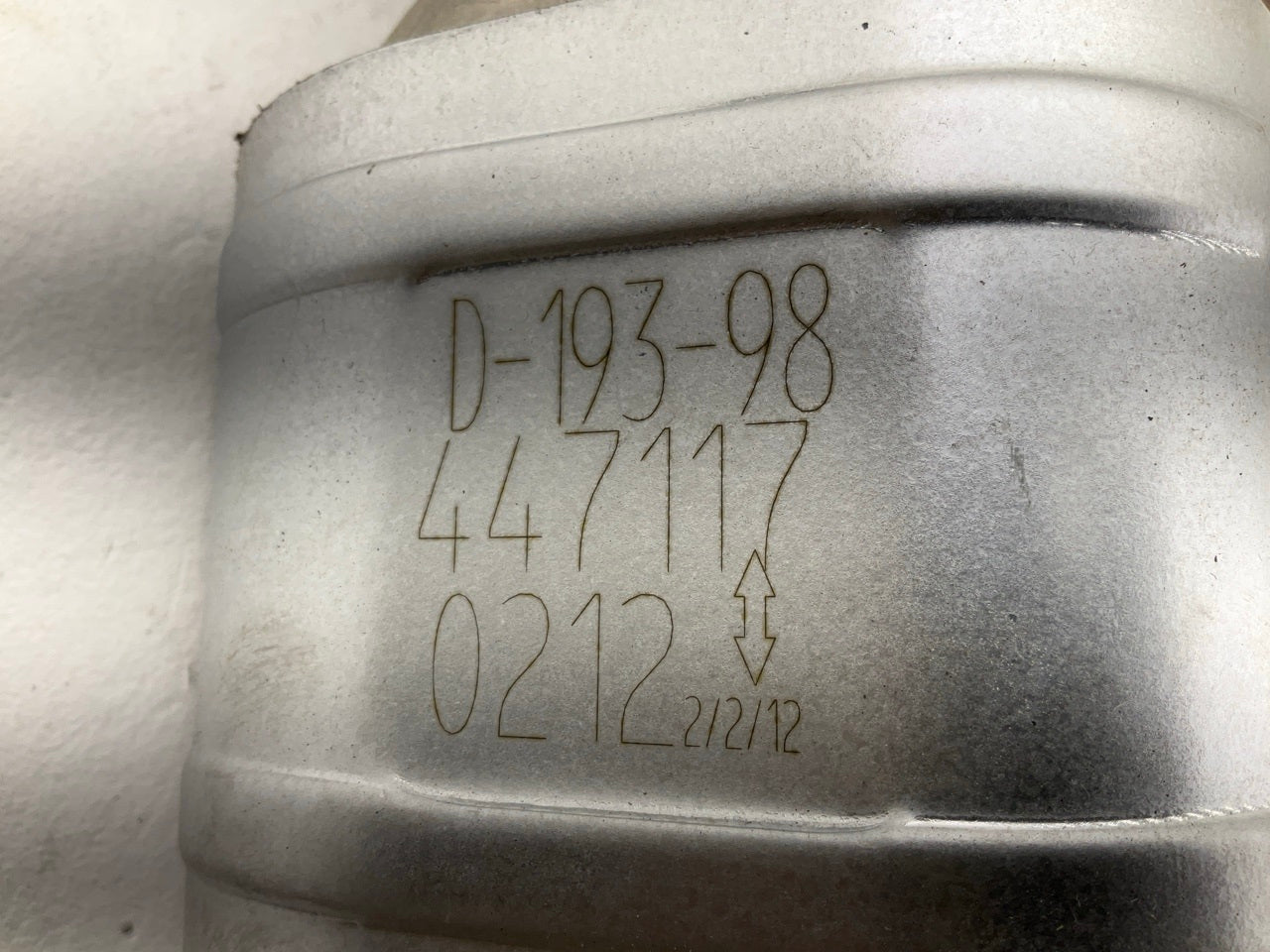Small Dent See Photos - Magnaflow 447117 Left Catalytic Converter CARB Compliant