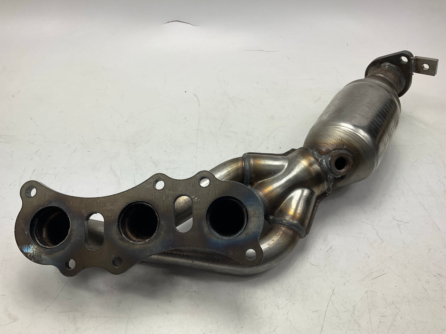 Magnaflow 50848 Left Direct Fit EPA Compliant Catalytic Converter & Manifold
