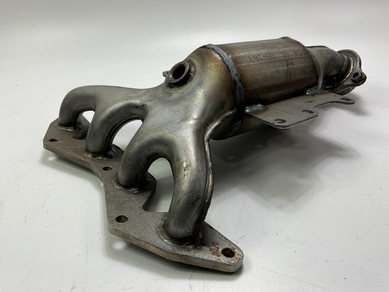 W/O GASKET Magnaflow Direct Fit Catalytic Converter & Manifold 01-05 Civic 1.7L