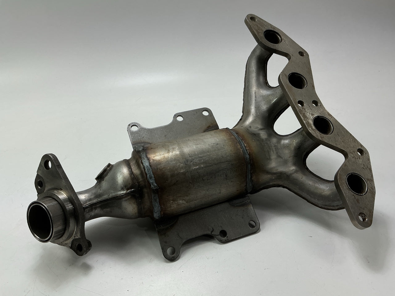 W/O GASKET Magnaflow Direct Fit Catalytic Converter & Manifold 01-05 Civic 1.7L