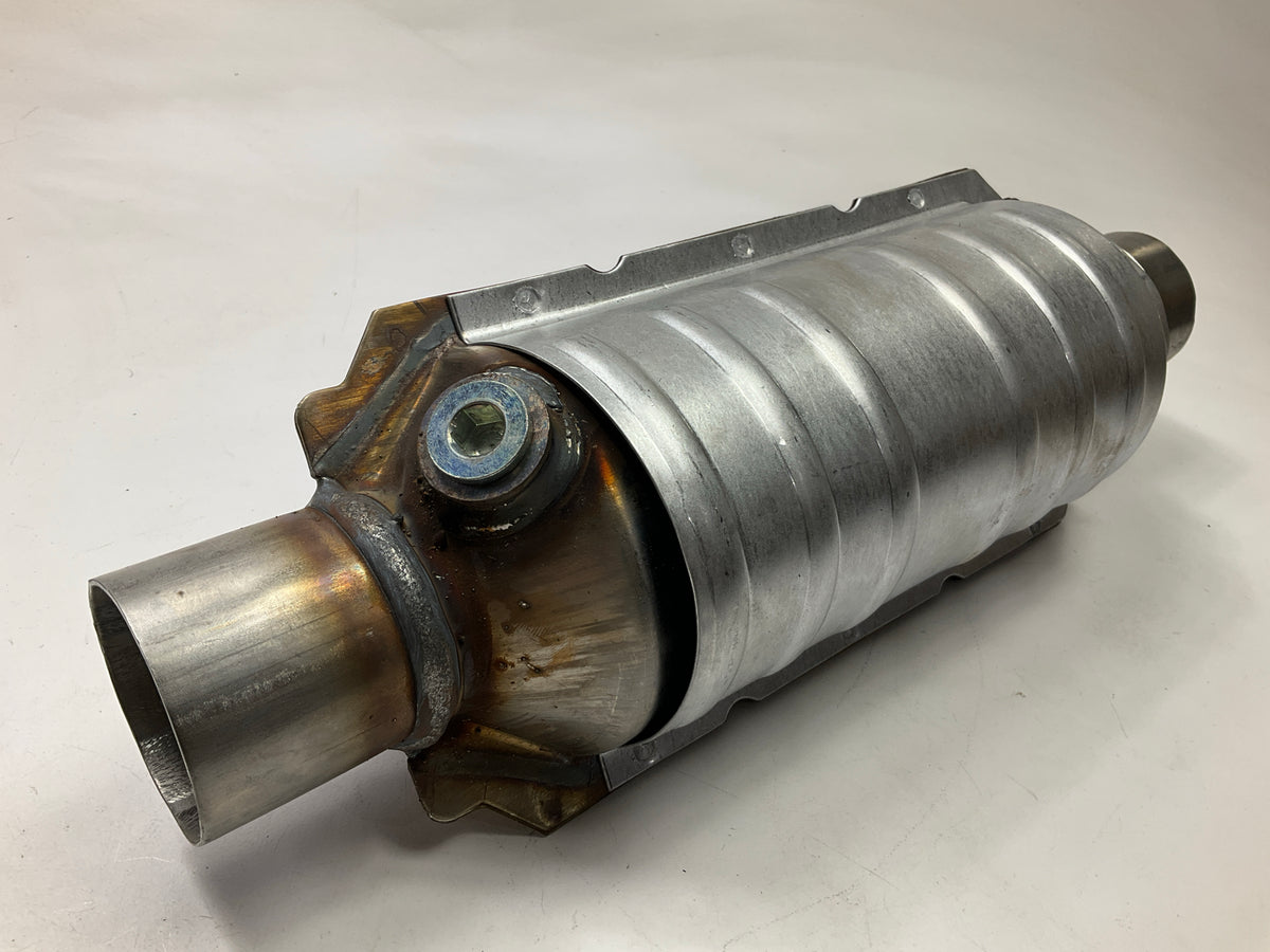 Magnaflow 51304 Universal OBDII Catalytic Converter, 2'' Inlet & Outlet, 15'' Long