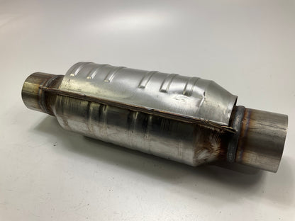 DENTED - Magnaflow 51306 UNIVERSAL EPA Catalytic Converter, 2-1/2'' In Out 15'' L