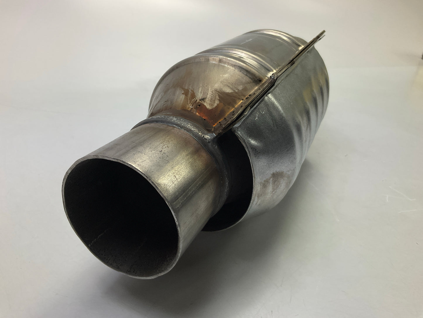 MagnaFlow 53035 Universal Catalytic Converter 2-1/4'' Inlet & Outlet OBDI (OBD1)