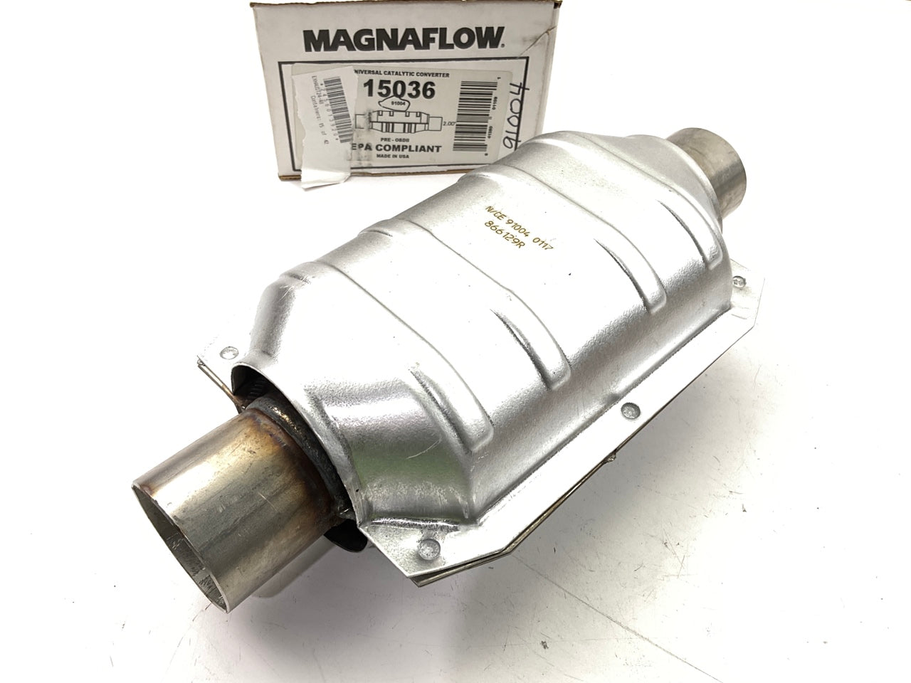 Magnaflow 91004 Universal EPA Compliant Catalytic Converter 2'' Inlet / Outlet