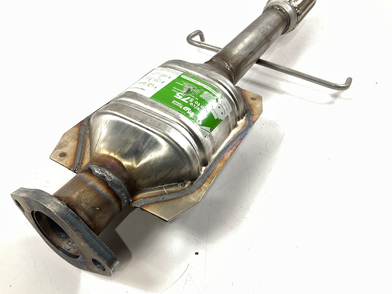 DAMAGED (DENTED Exhaust Tube) Magnaflow 93189 Rear Catalytic Converter