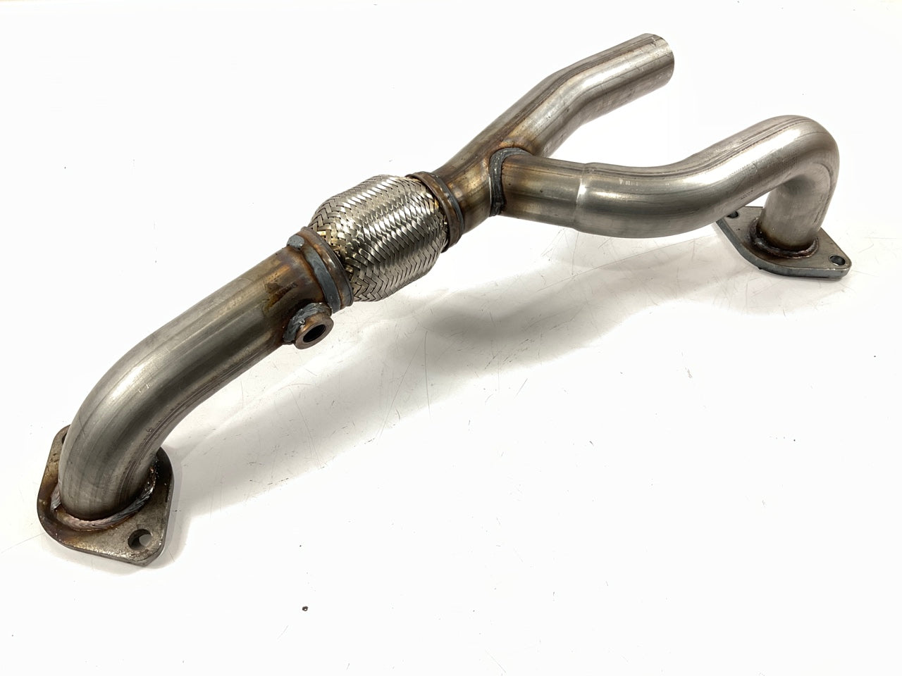 DAMAGED (DENTED Exhaust Tube) Magnaflow 93189 Rear Catalytic Converter