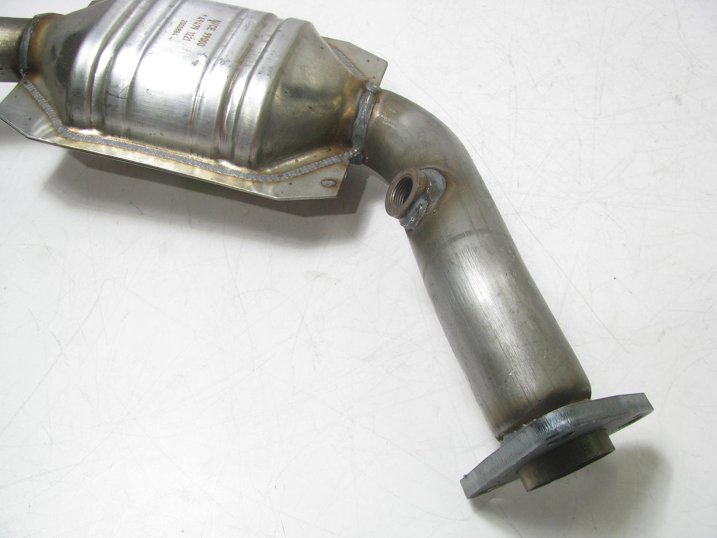 Magnaflow 93224 Rear Right Direct-Fit Catalytic Converter For 01-04 Frontier V6