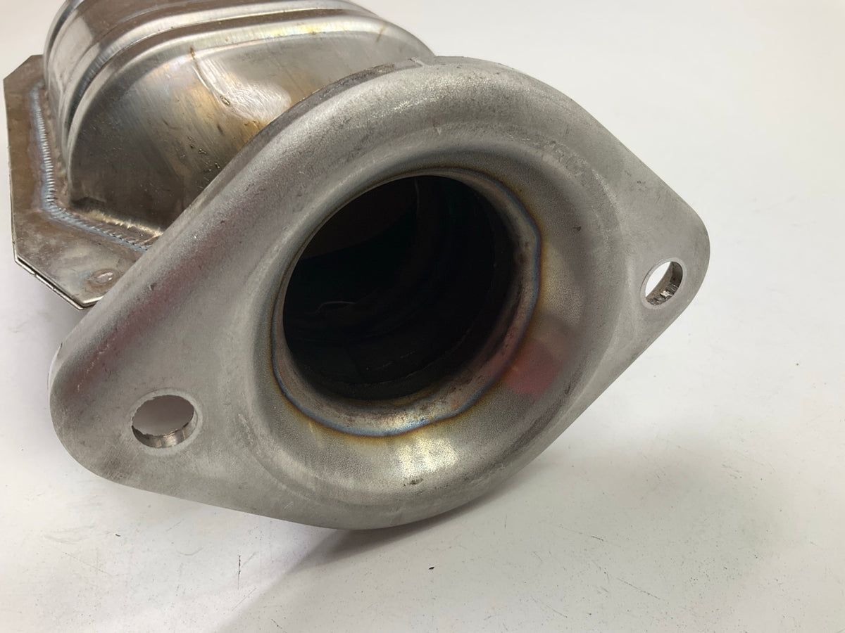 Magnaflow 93268 Direct Fit EPA Catalytic Converter - 2001-2003 Toyota Highlander