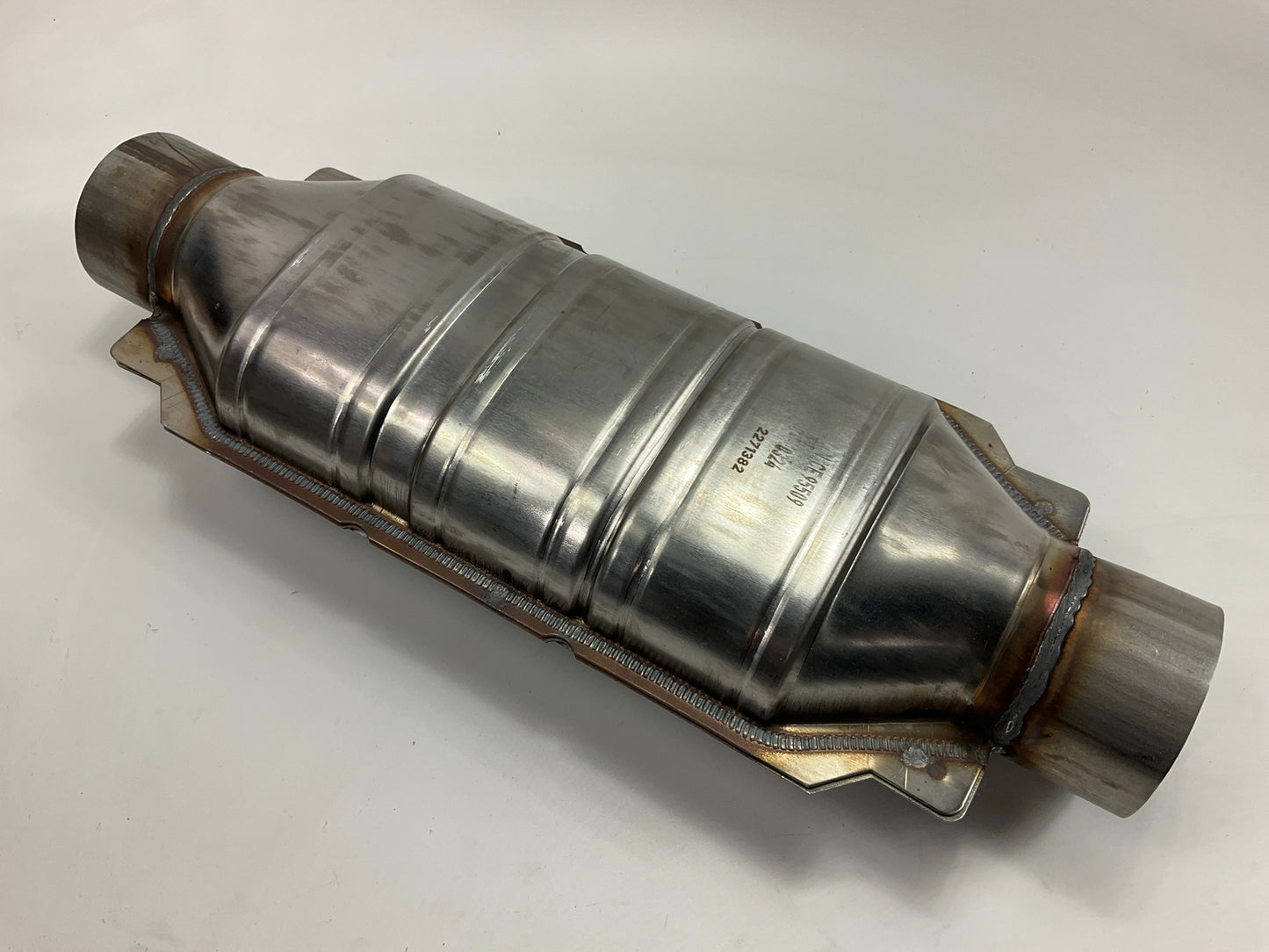 Magnaflow 95509 Universal OBD1 Catalytic Converter Inlet 3'', Outlet 3''