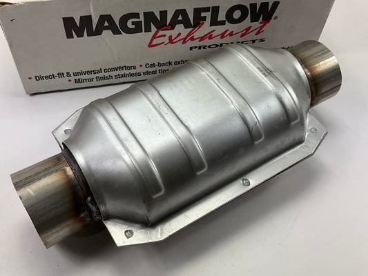 Magnaflow 99106HM Universal EPA Compliant Catalytic Converter 2.50'' Inlet/Outlet