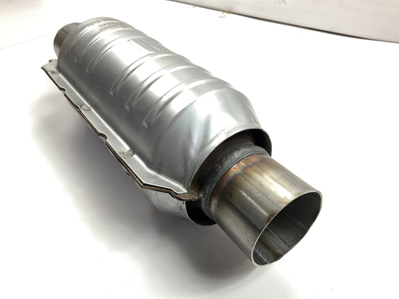 Magnaflow 99355HM Universal EPA Compliant Catalytic Converter 2.25'' Inlet/Outlet
