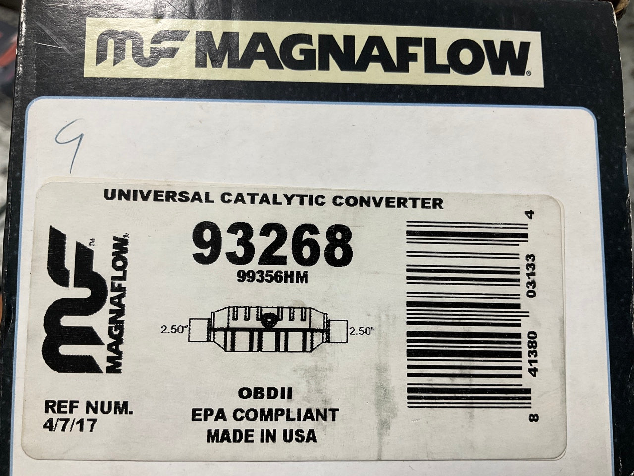 Magnaflow 99356HM Universal EPA Compliant Catalytic Converter 2.50'' Inlet/Outlet