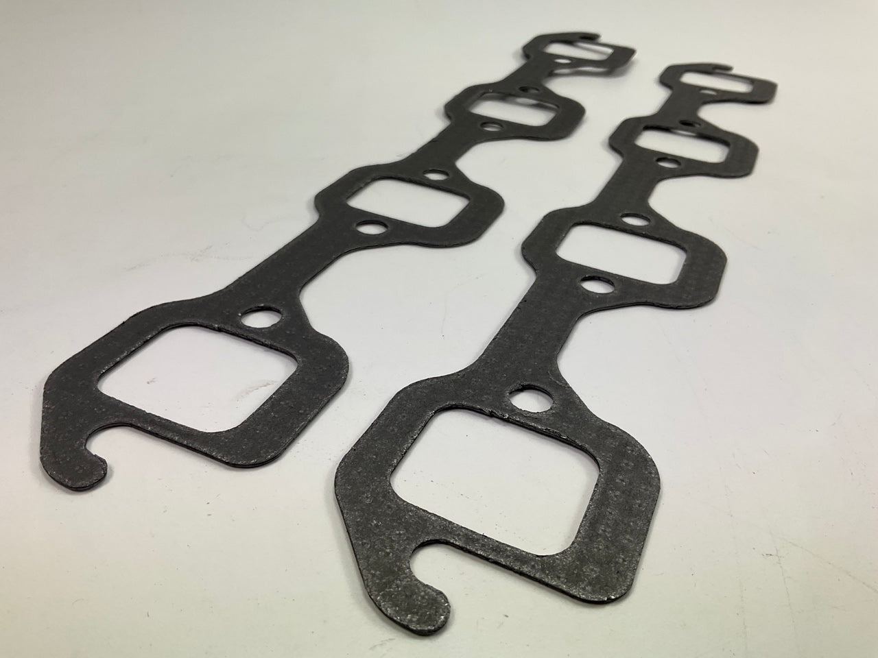 Magnum MS82009 Exhaust Header Gasket Set - 62-87 Ford Small Block, 1.25'' X 1.48''