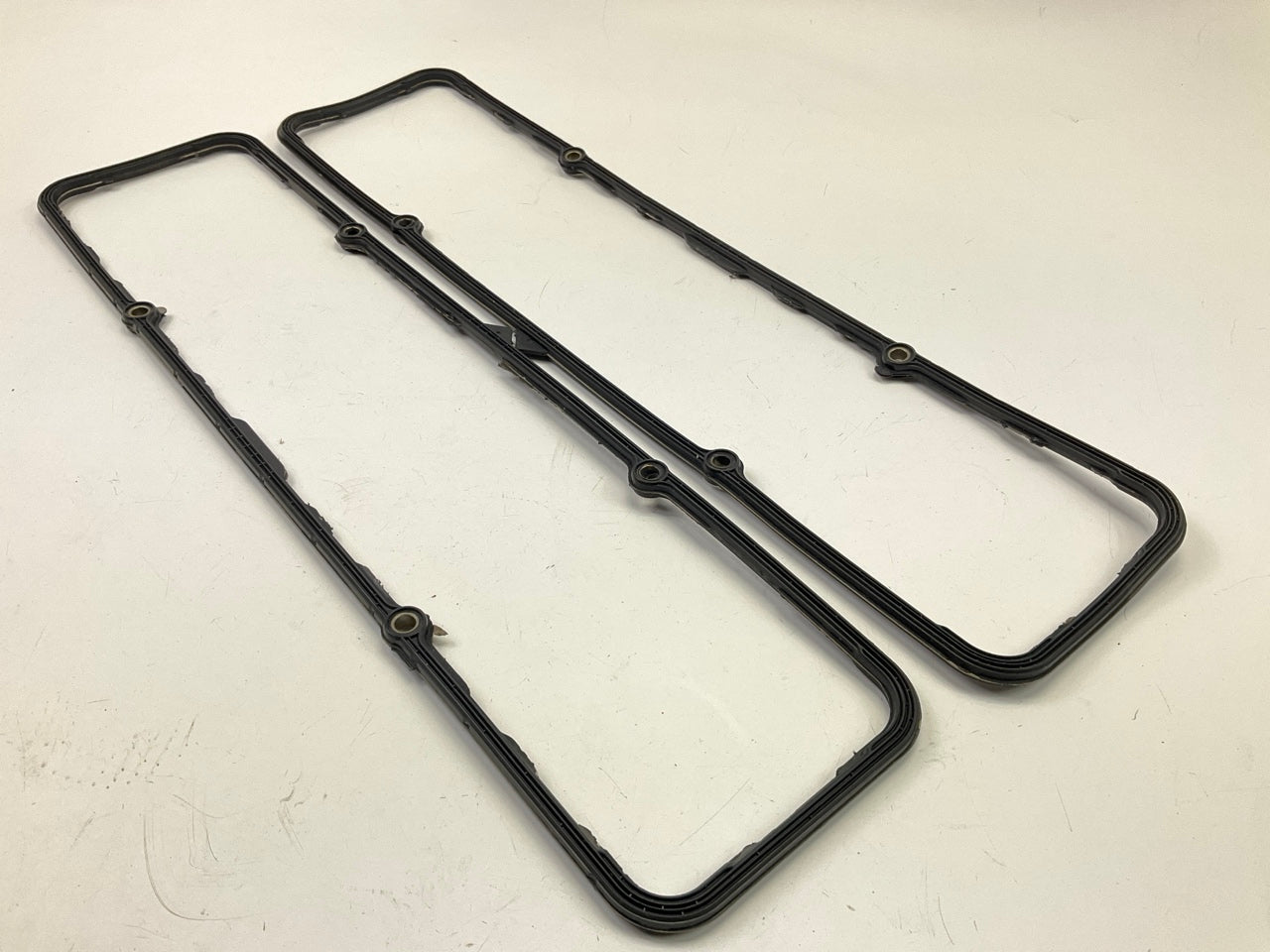 Magnum VS83002 .250'' Valve Cover Gasket Set - Small Block Chevy SBC 18 Deg Heads