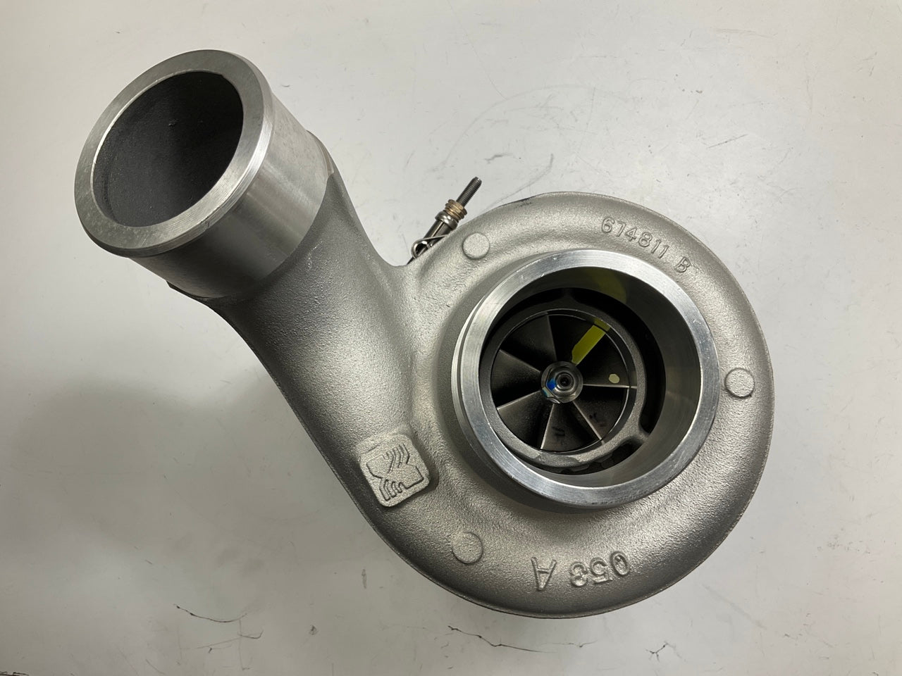 Mahle 193TC24277000 Turbocharger Turbo Borg Warner 174825 For Mack E7