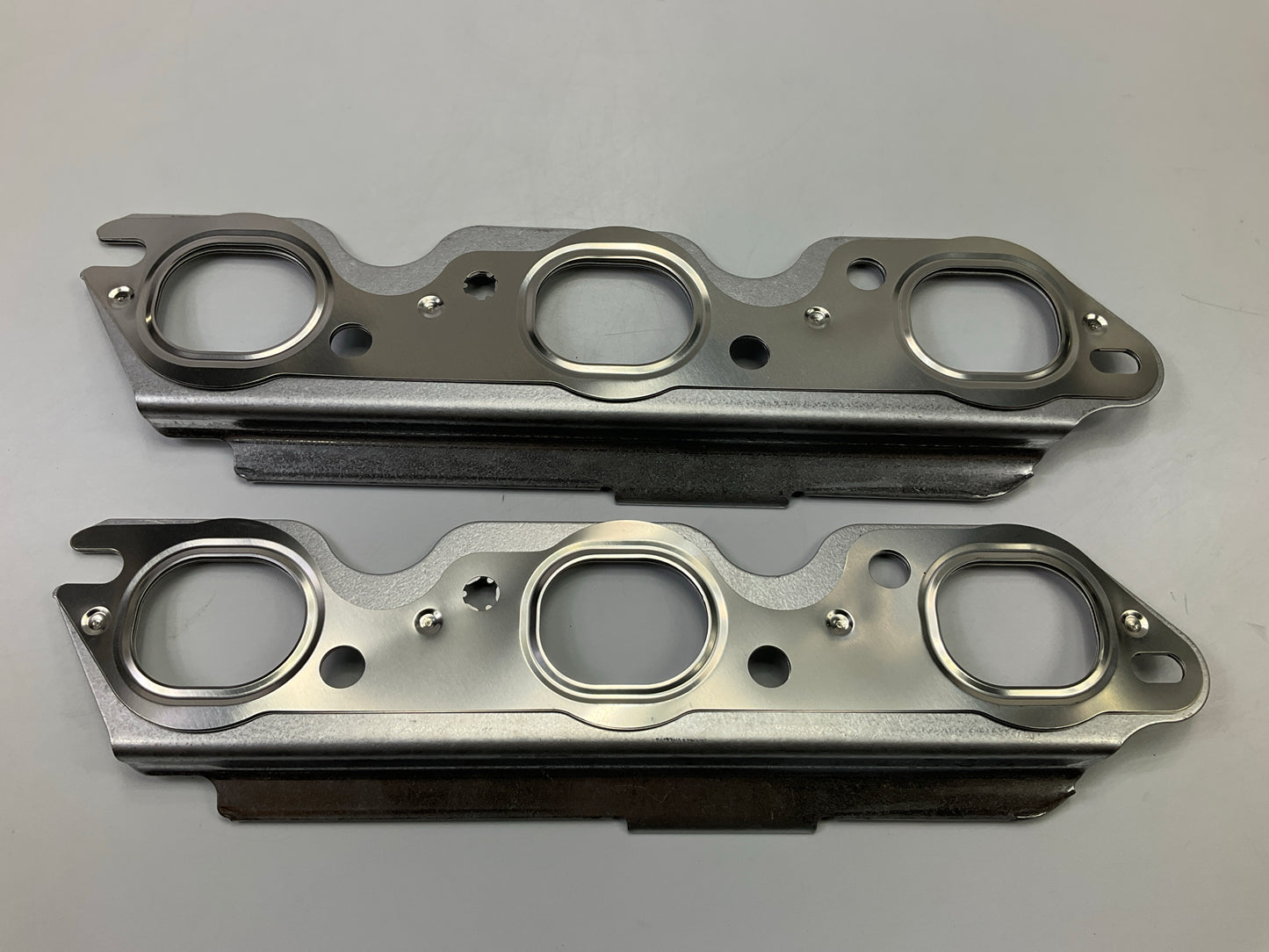 Mahle MS16099 Exhaust Manifold Gasket Set For 1995-1999 Camaro & Firebird 3.8L