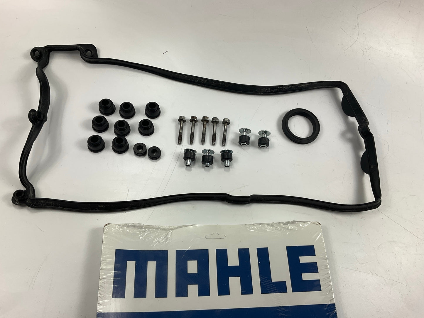 Mahle VS50544SR Right Valve Cover Gasket Set For 2002-2010 BMW 4.4L 4.8L-V8