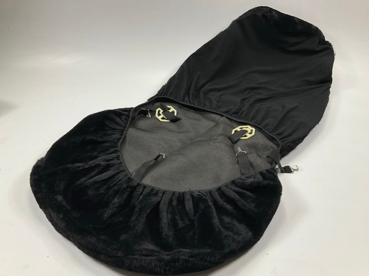 Masque 63821 Luxury Plush Black Seat Cover