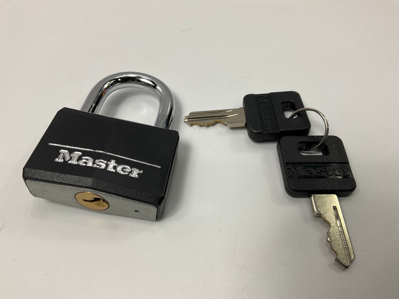Master Lock 614DAT Braided Steel Loop Spare Tire Lock Cable Padlock With 2 Keys