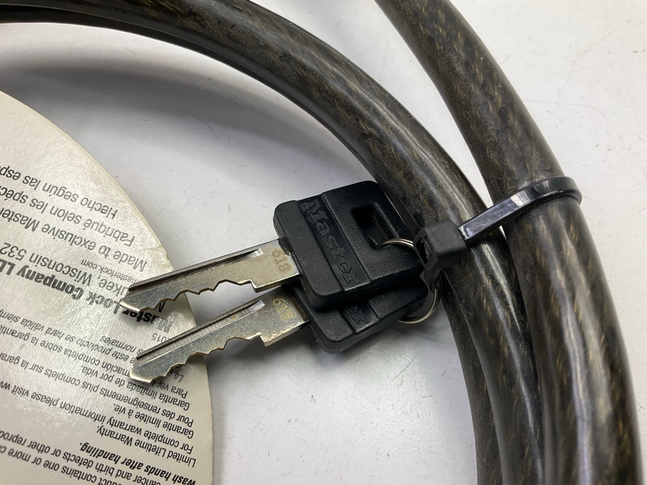 Master Lock 8142DAT 6 Ft Cable Bike Lock W/ 7/16'' Inner Diameter Cable + 2 Keys