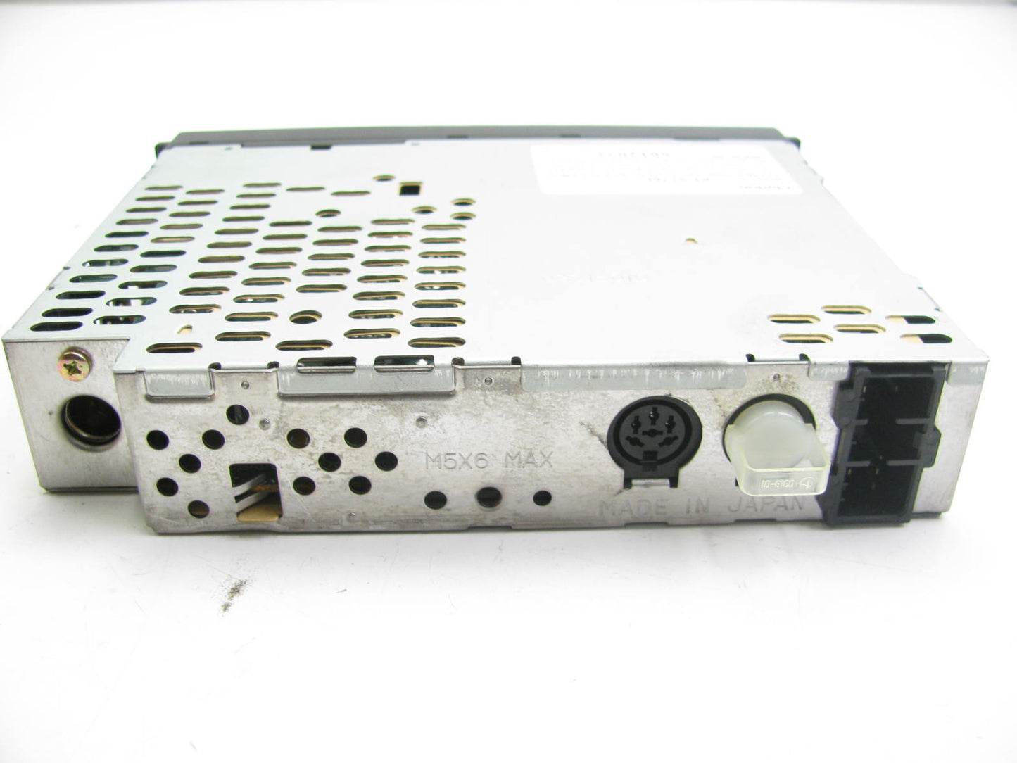 NEW GENUINE OEM Mazda 0000-81-9178 Radio Stereo - Clarion RT-9178F