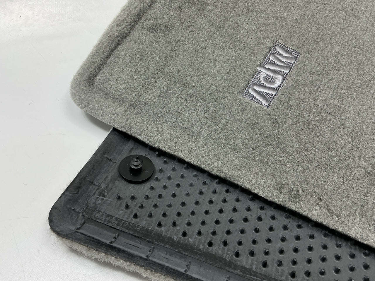 96-98 Mazda MPV Gray Factory Floor Mats - OEM MAZDA 0000-89-897R-A4 - BENCH SEAT