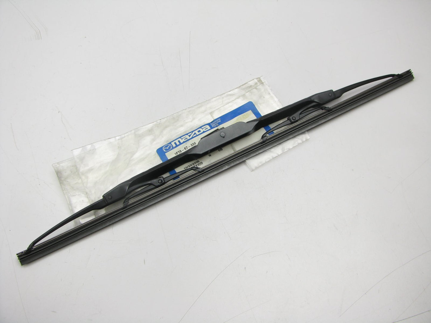 OEM Mazda 1F70-67-330 FRONT Windshield Wiper Blade 05-09 B2300 B4000 05-07 B3000