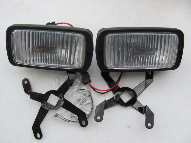 NEW GENUINE OEM Mazda Fog Light Lamps With Mounting Brackets 89V2FG98