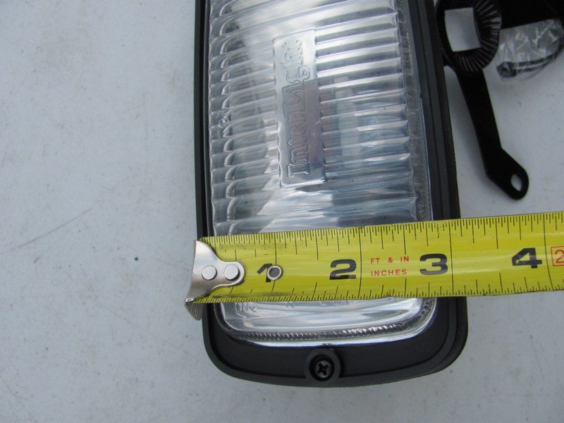NEW GENUINE OEM Mazda Fog Light Lamps With Mounting Brackets 89V2FG98