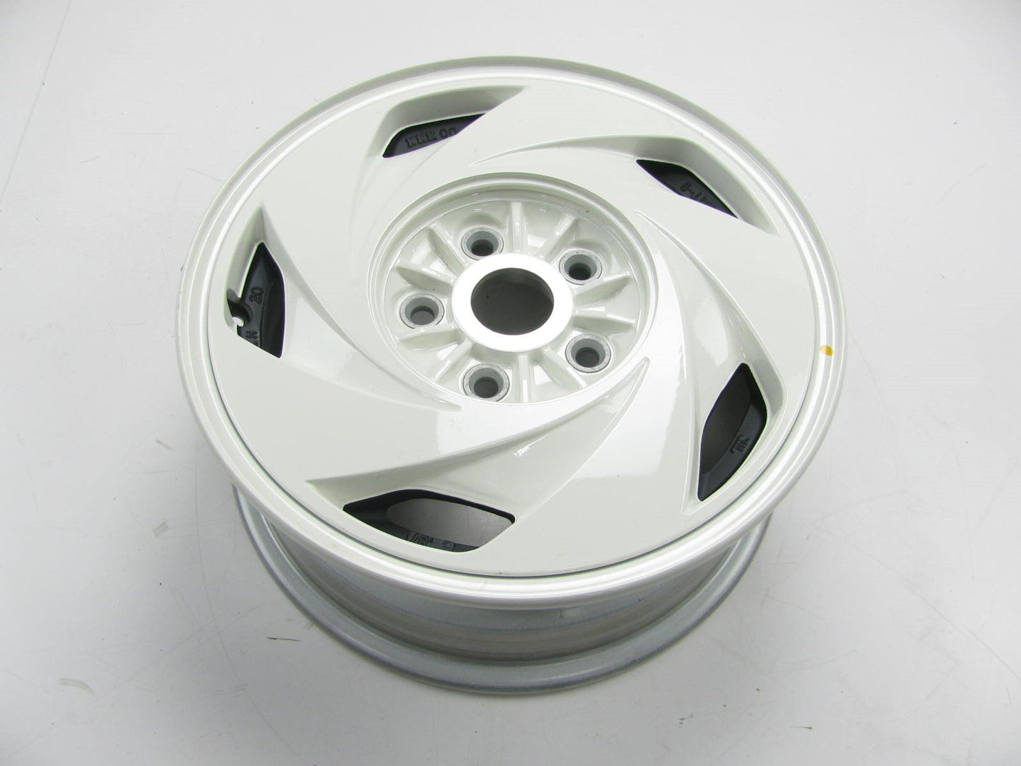 NEW GENUINE OEM 8BG7-37-600 LEFT Wheel Rim 15X6 6-JJx15 5 Lug 1988 Mazda 626
