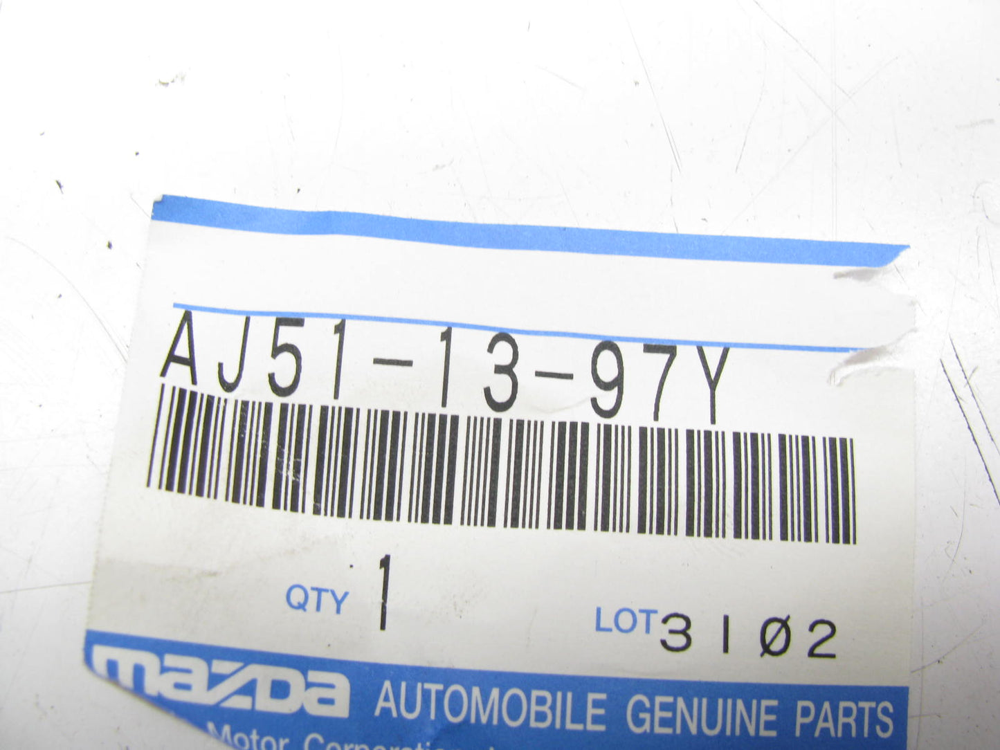 Mazda AJ51-13-97Y  Vapor Canister Catch Tank Drain Hose For 2000-2006 MPV