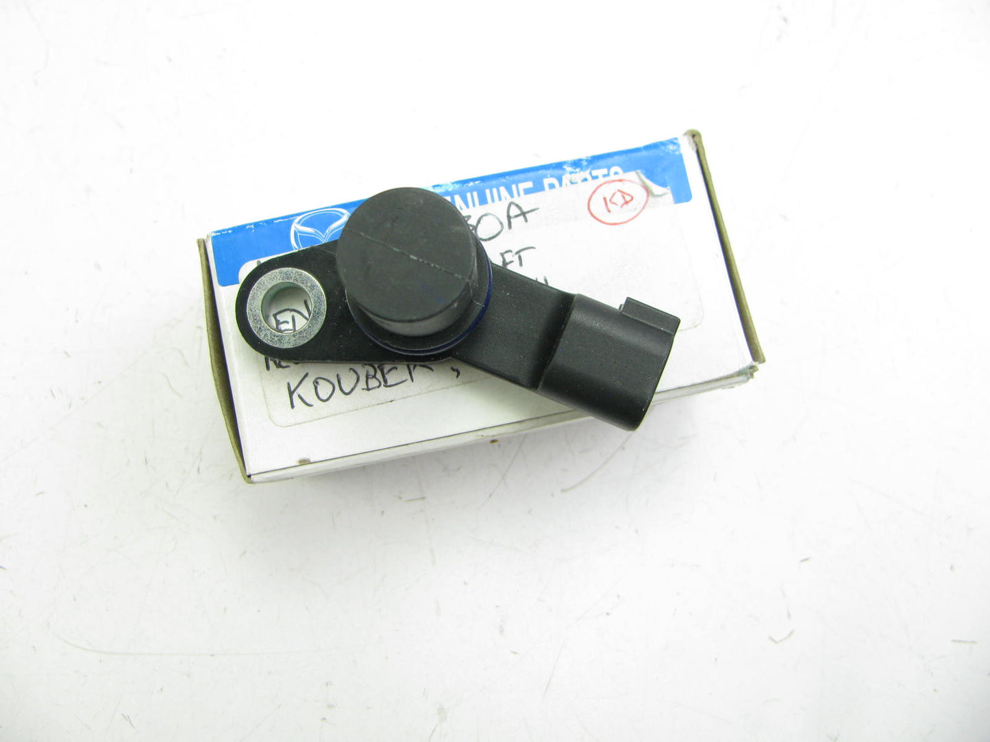 NEW AJ57-18-230A Engine Camshaft Position Sensor RIGHT 2003-10 Mazda 3.0L V6