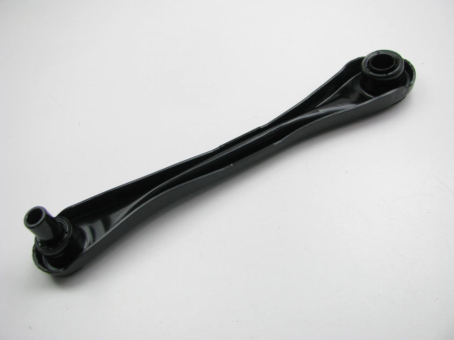 New Rear Suspension Right Lower Rearward Lateral Arm For 1986-1989 Mazda 323