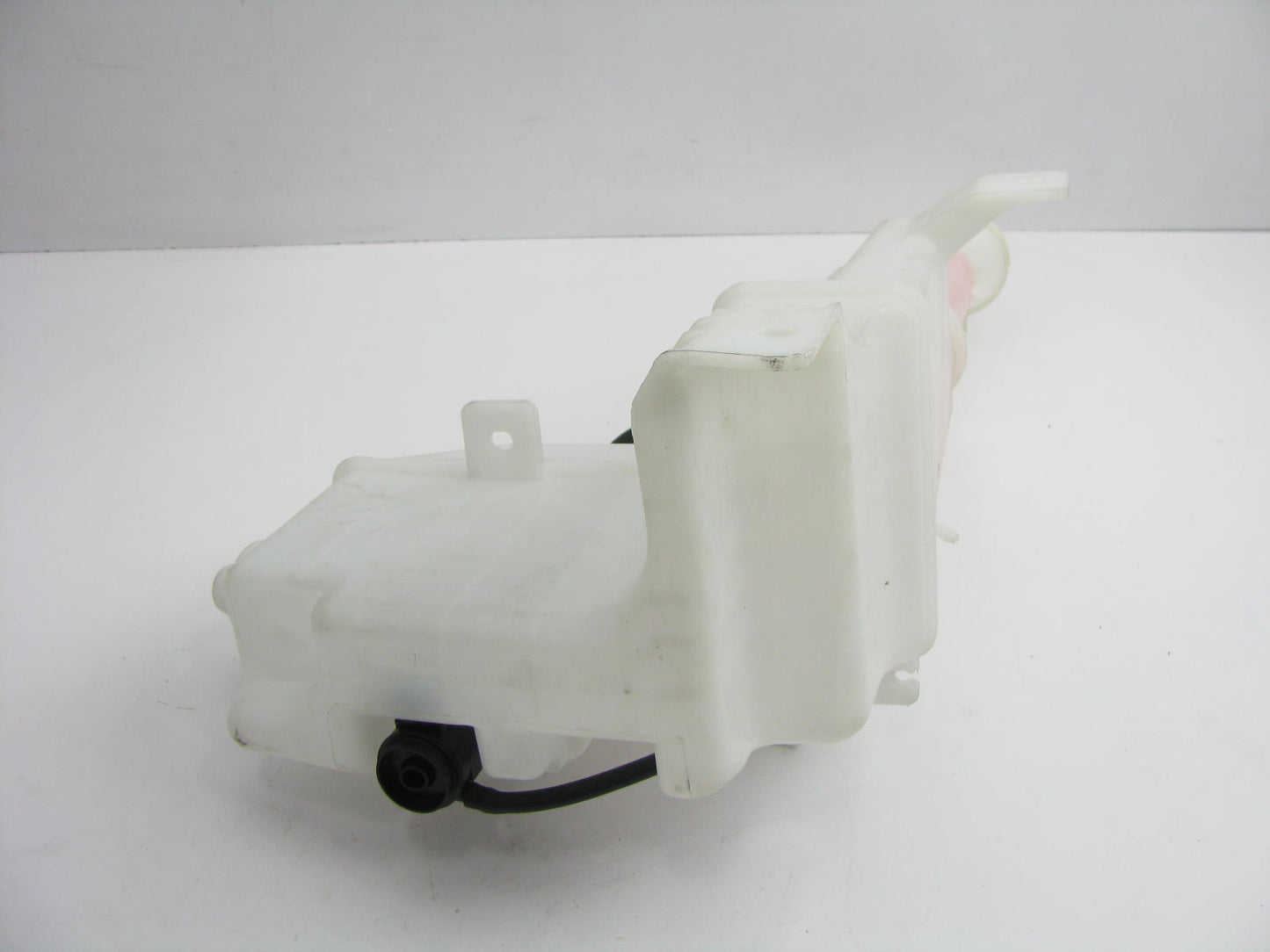 NEW GENUINE  Front Windshield Washer Bottle Reservoir Tank OEM 99-03 Protege