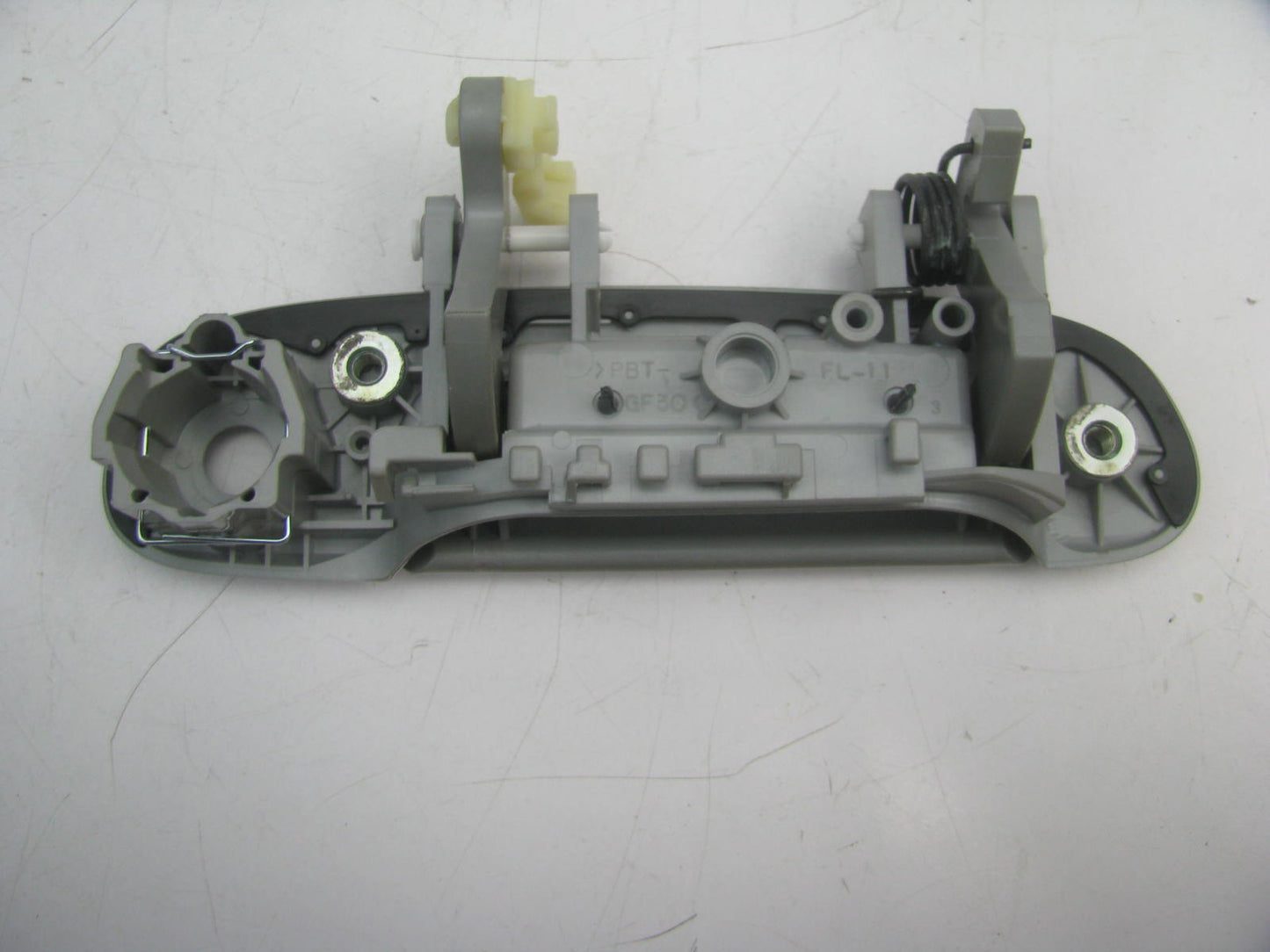 OEM Mazda B25E-59-410D-4F FRONT LEFT Exterior Door Handle 99-00 Protege SILVER