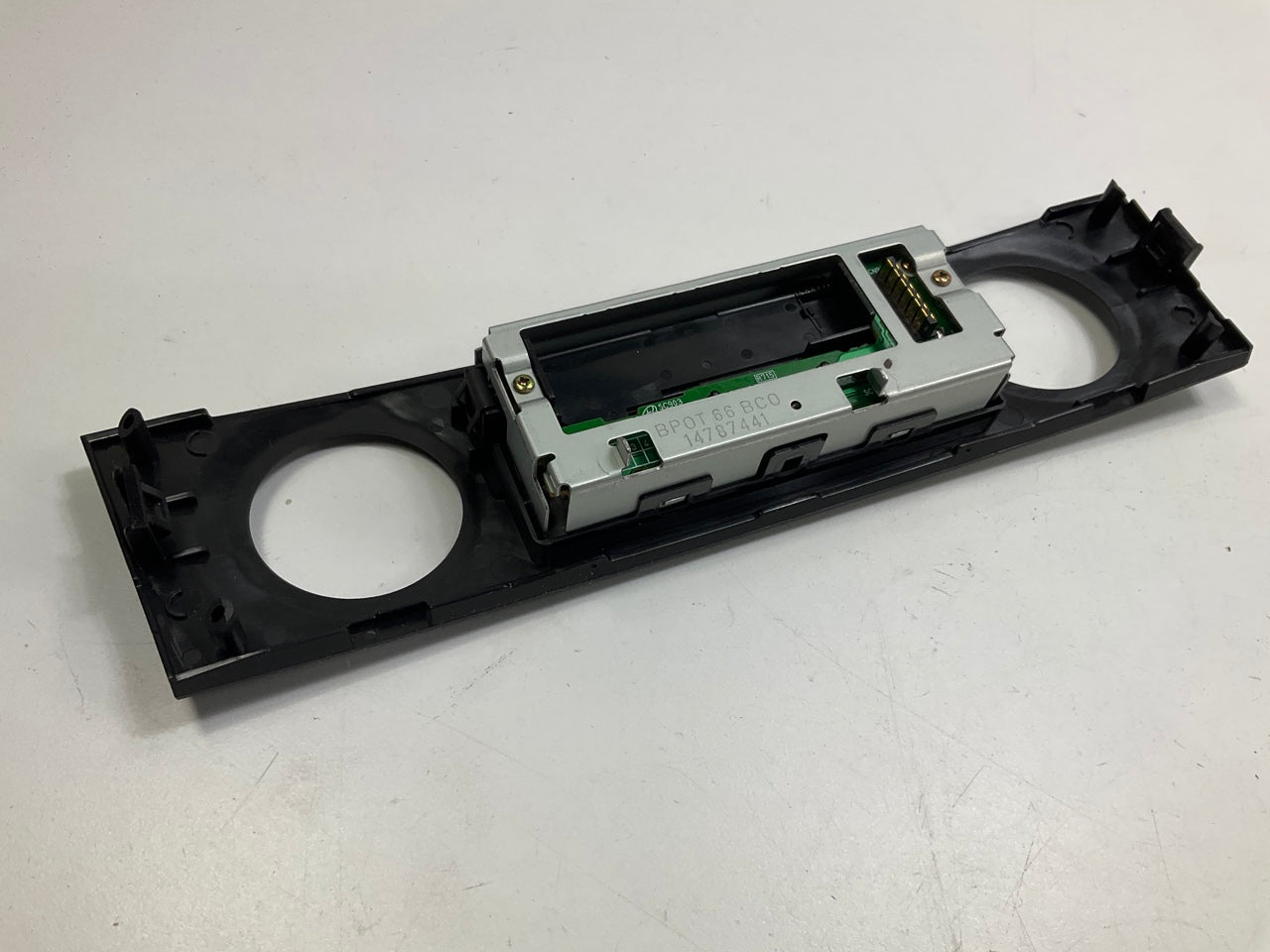 NEW OEM Mazda B32H-79-BCX Radio Trim Face Panel For 2004-2007 Mazda 3