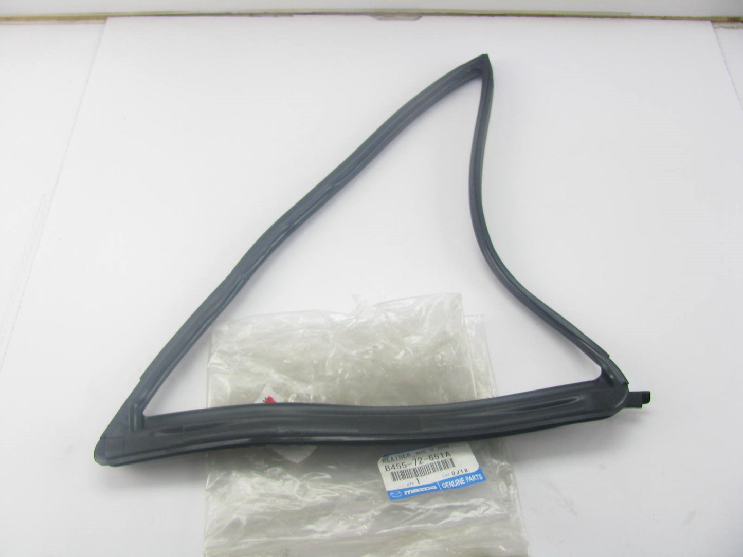 New Rear Right Door Glass Weatherstrip Seal For 1990-1994 Mazda Protege SEDAN