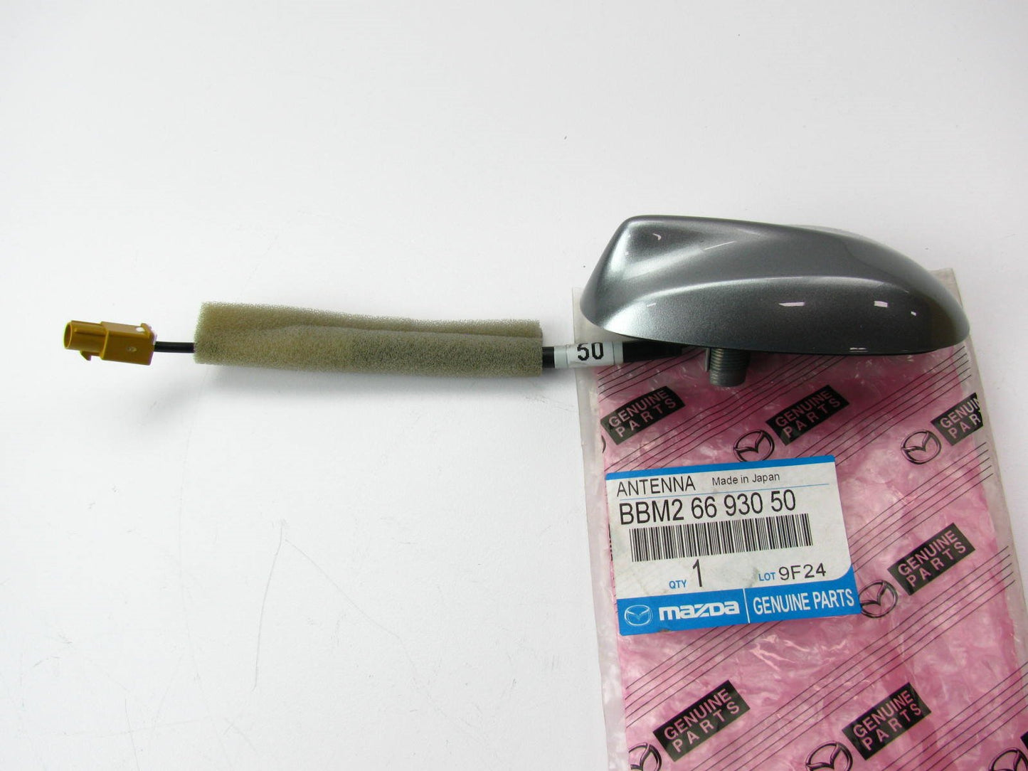 New Genuine Radio Antenna OEM For 2010-2011 Mazda 3 SEDAN ONLY BBM26693050