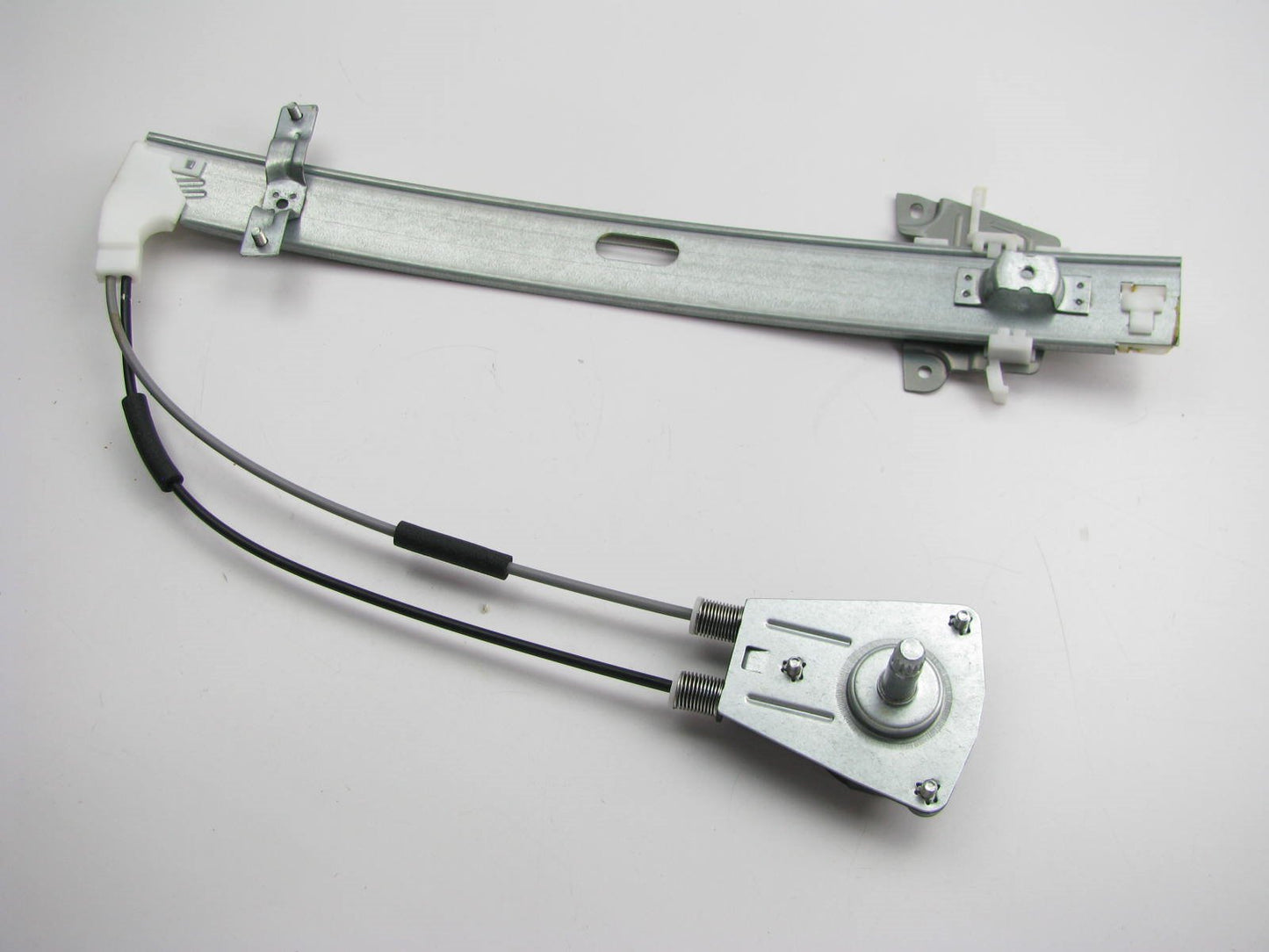 New FRONT RIGHT Door Manual Window Regulator OEM For 1995-98 Protege BC1D58560B