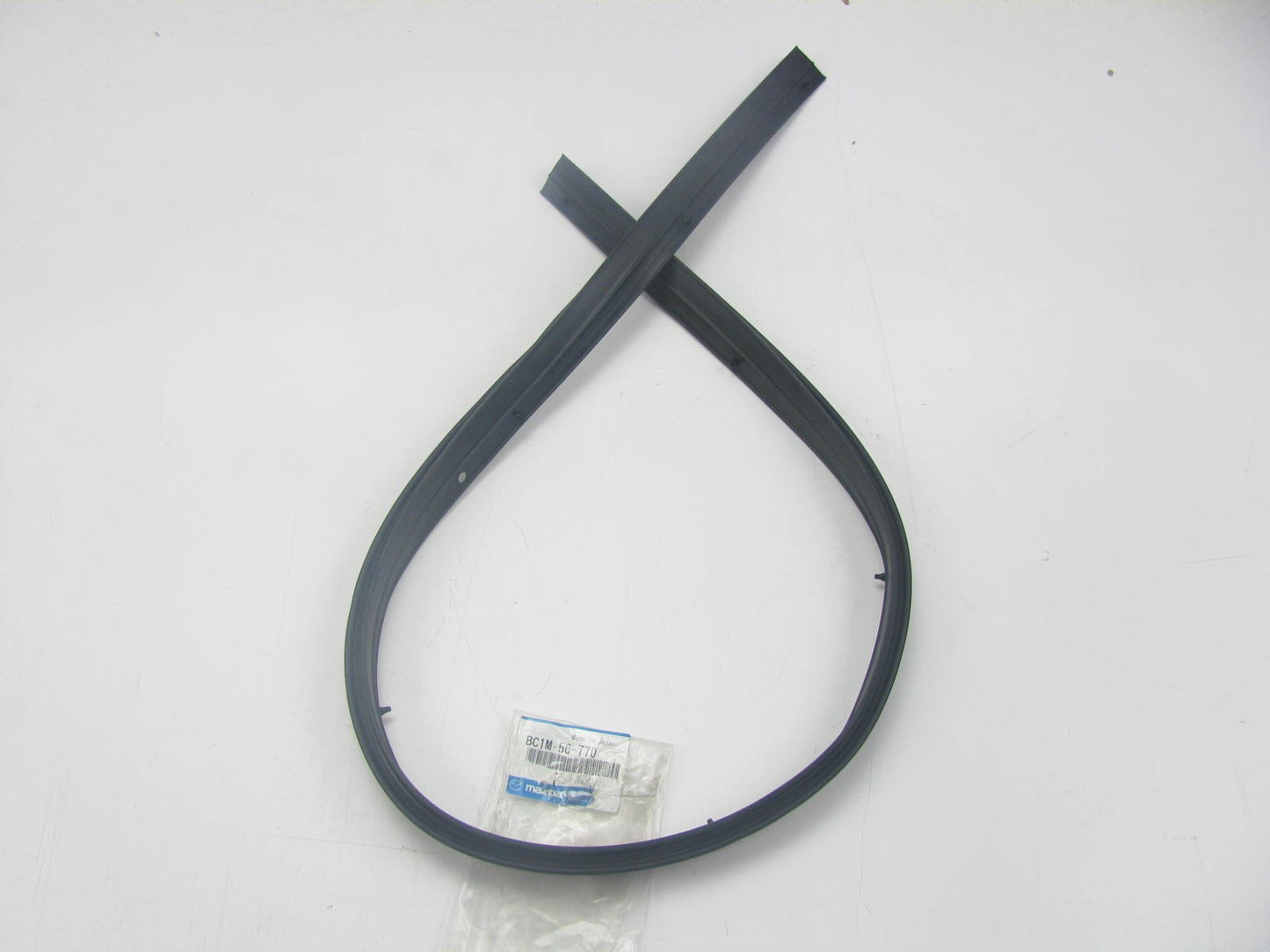 New Genuine Front Hood Weatherstrip Seal OEM For 1995-98 Mazda Protege BC1M56770