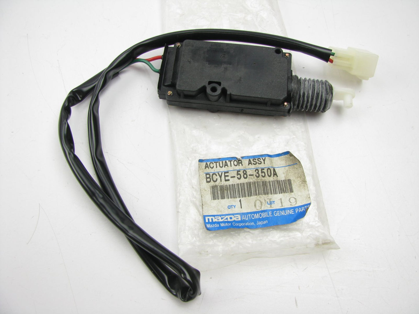 NEW FRONT Power Door Lock Solenoid Actuator OEM For 1997-1998 Protege BCYE58350A