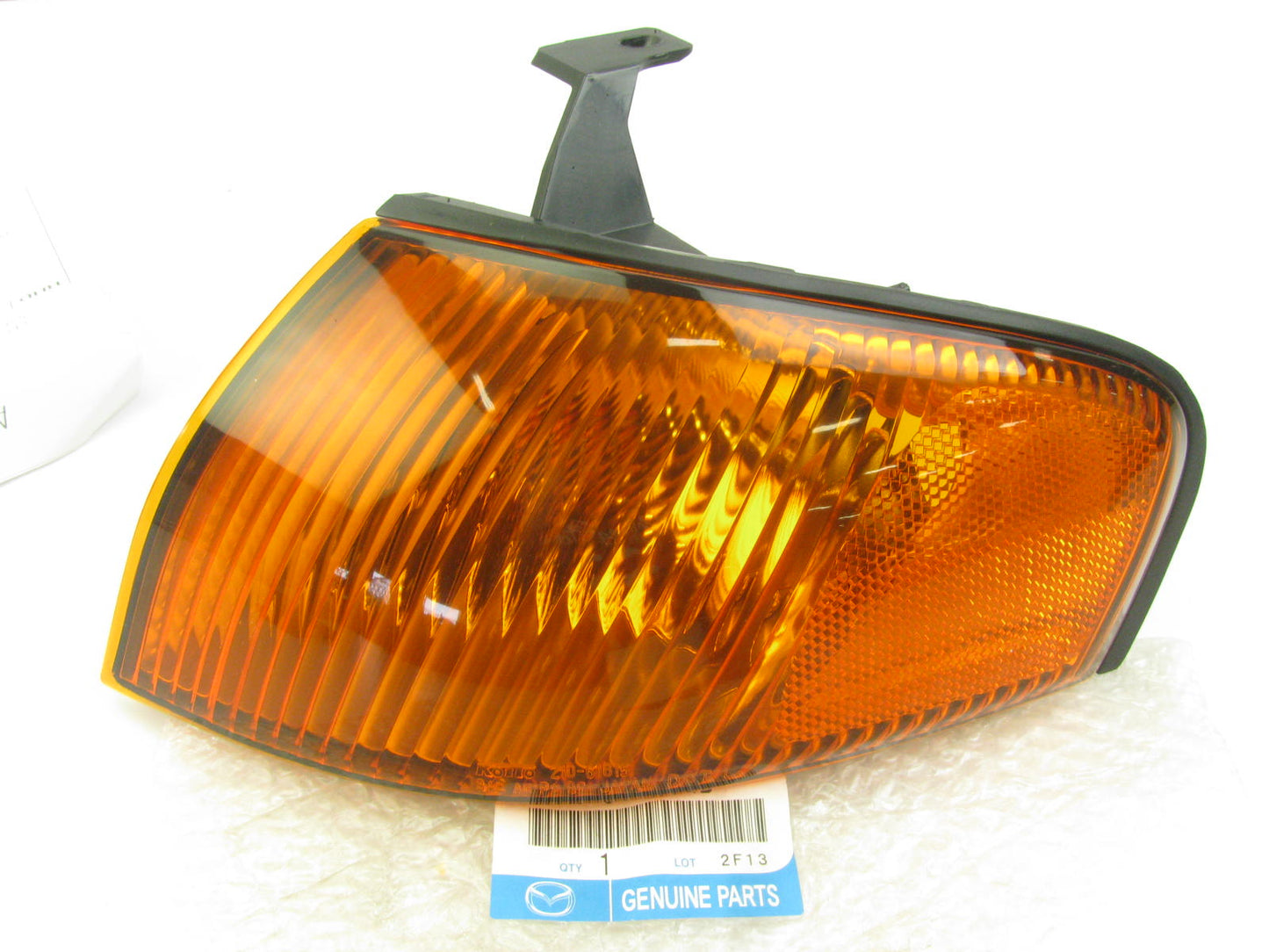 NEW - OEM Mazda BG1N-51-07XB Front Left Side Marker Light 1997-1998 Protege