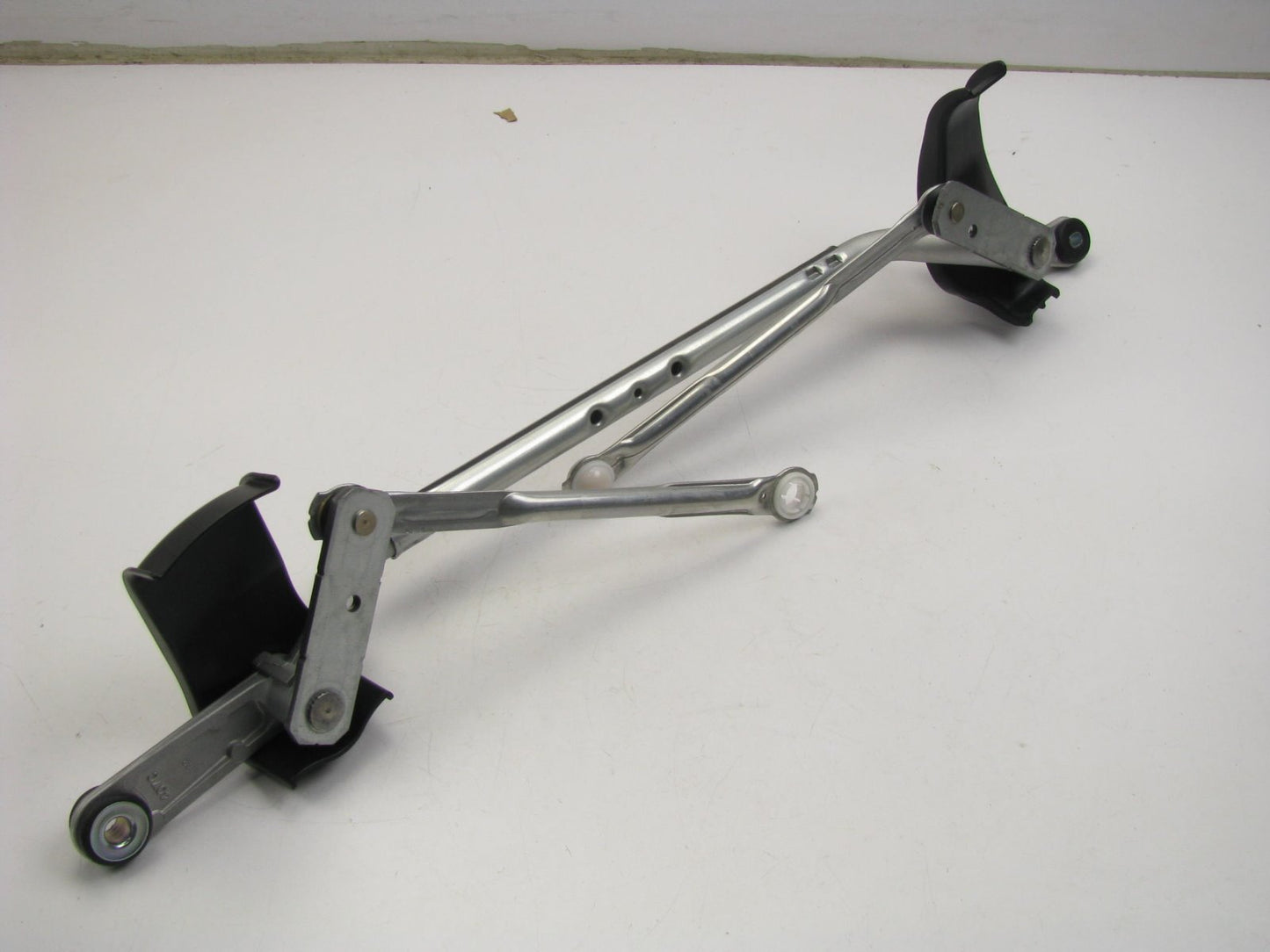 NEW Windshield Wiper Motor Transmission Linkage OEM 2014-2018 Mazda 3 BHS267360
