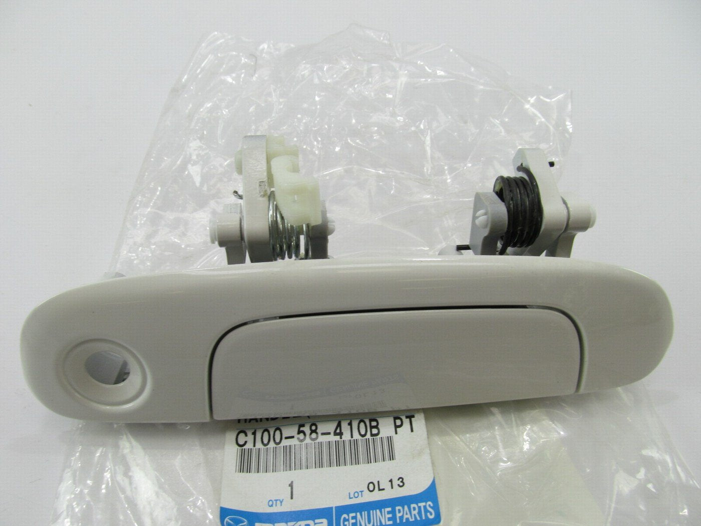 NEW GENUINE Front Right Passengers Side Exterior Door Handle For 99-00 Protege