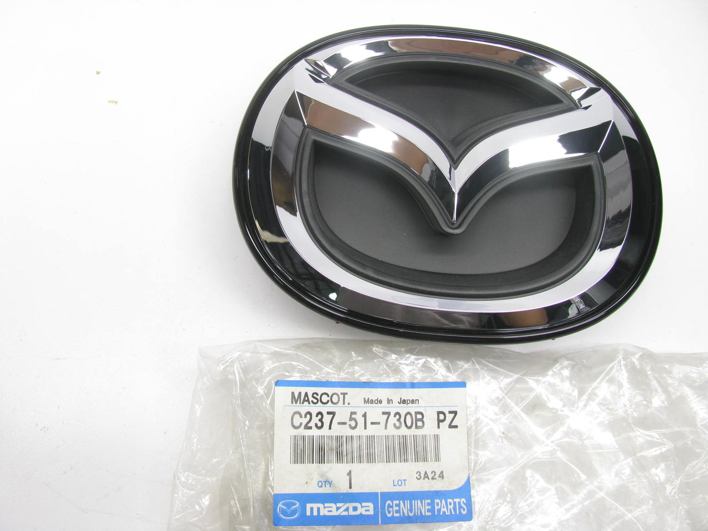 NEW OEM Grille Emblem Mascot C237-51-730B-PZ For 2007-2008 Mazda 5